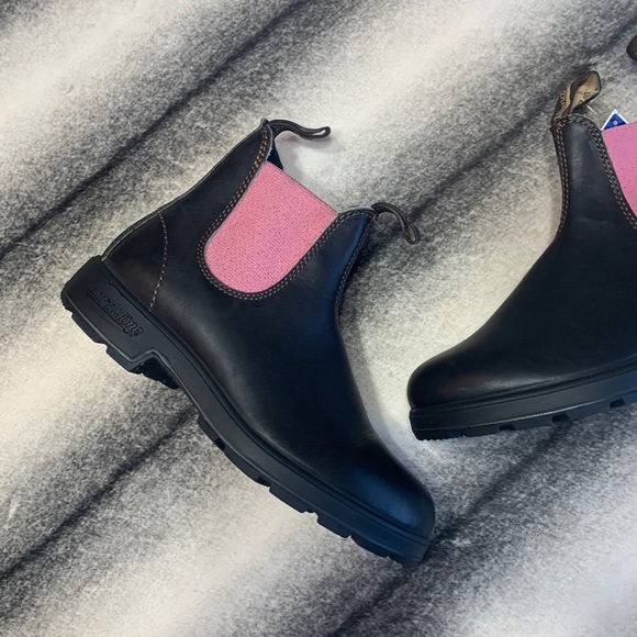 { Blundstone } 1377 Pale Pink Stout Brown Boots - Picture 3 of 13